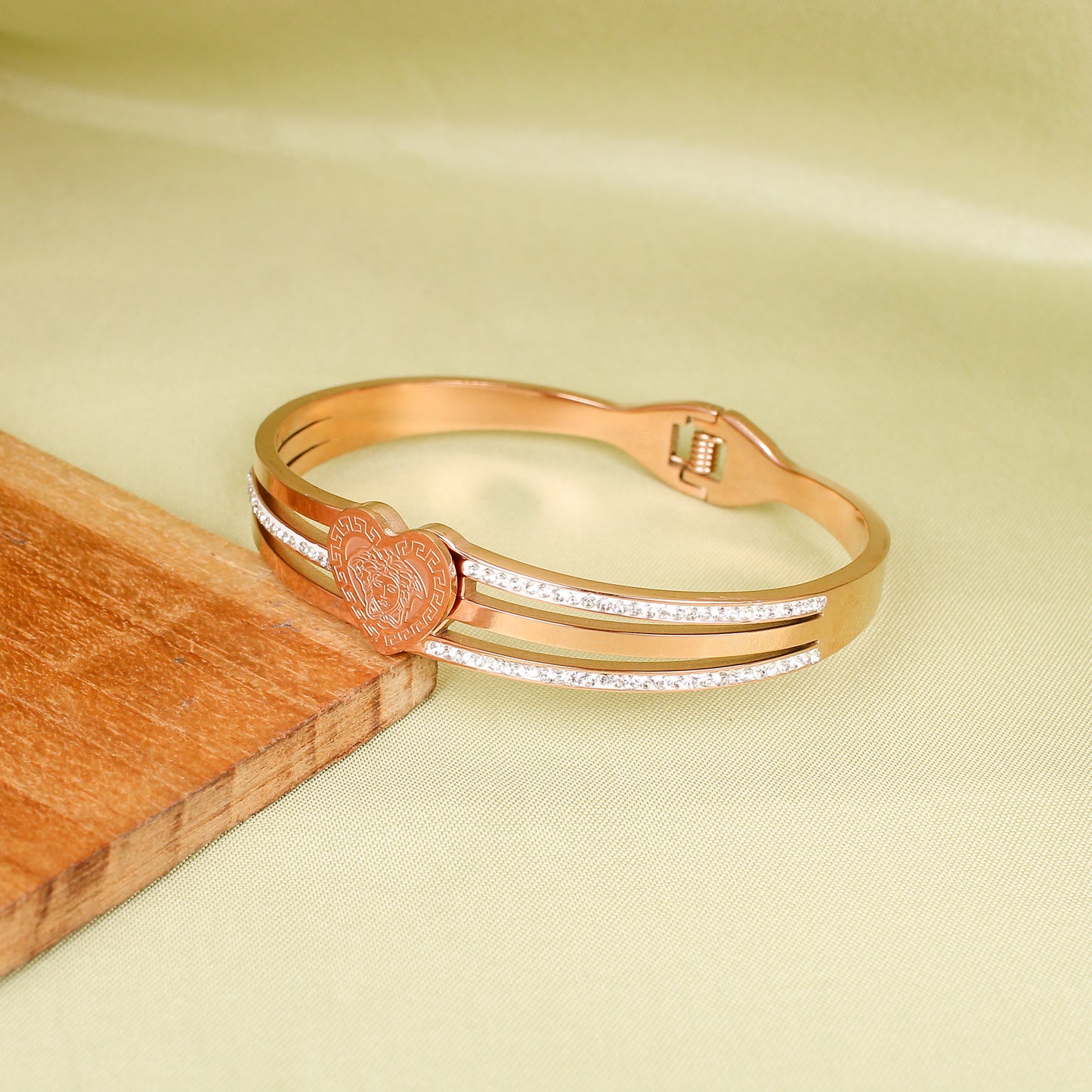CKLAKART's Heart-Shaped Rose Gold Bracelet with Sparkling Stones
