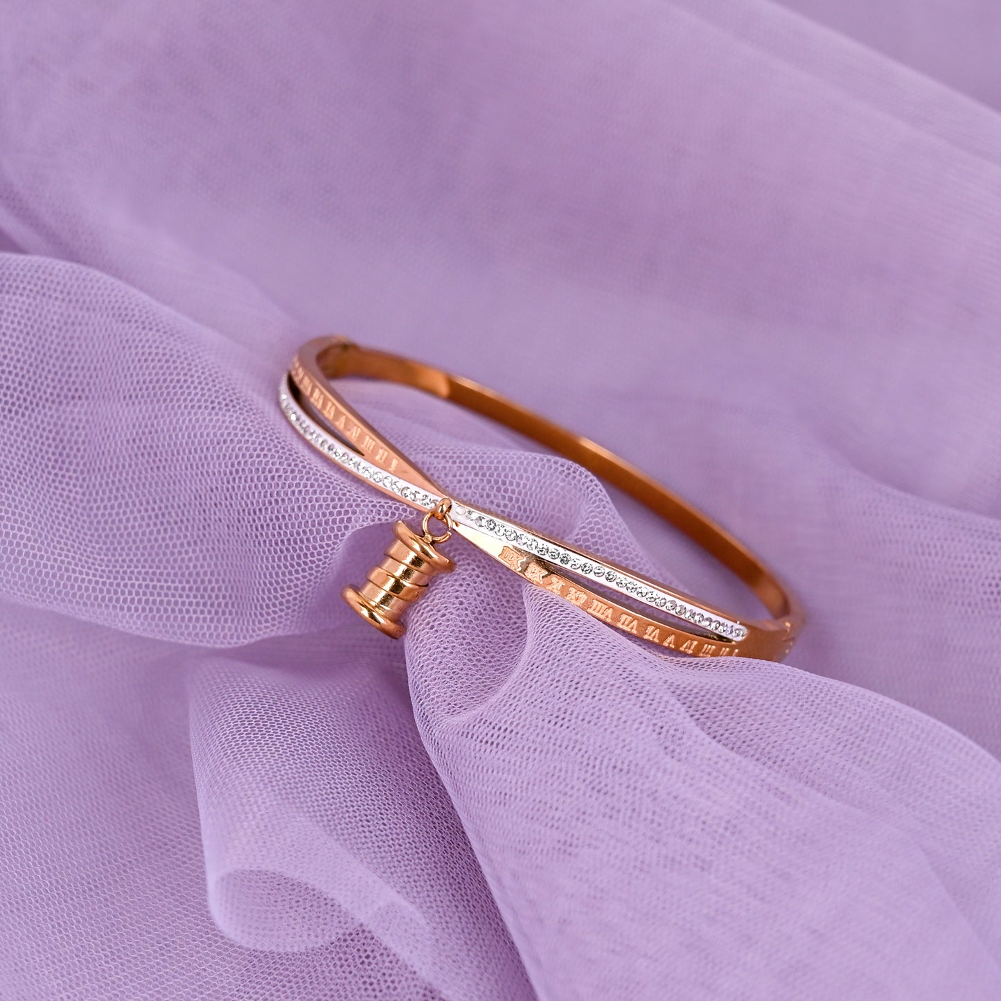 CKLAKART's Rose Gold Bracelet with Stone-Adorned Lustrous Drops