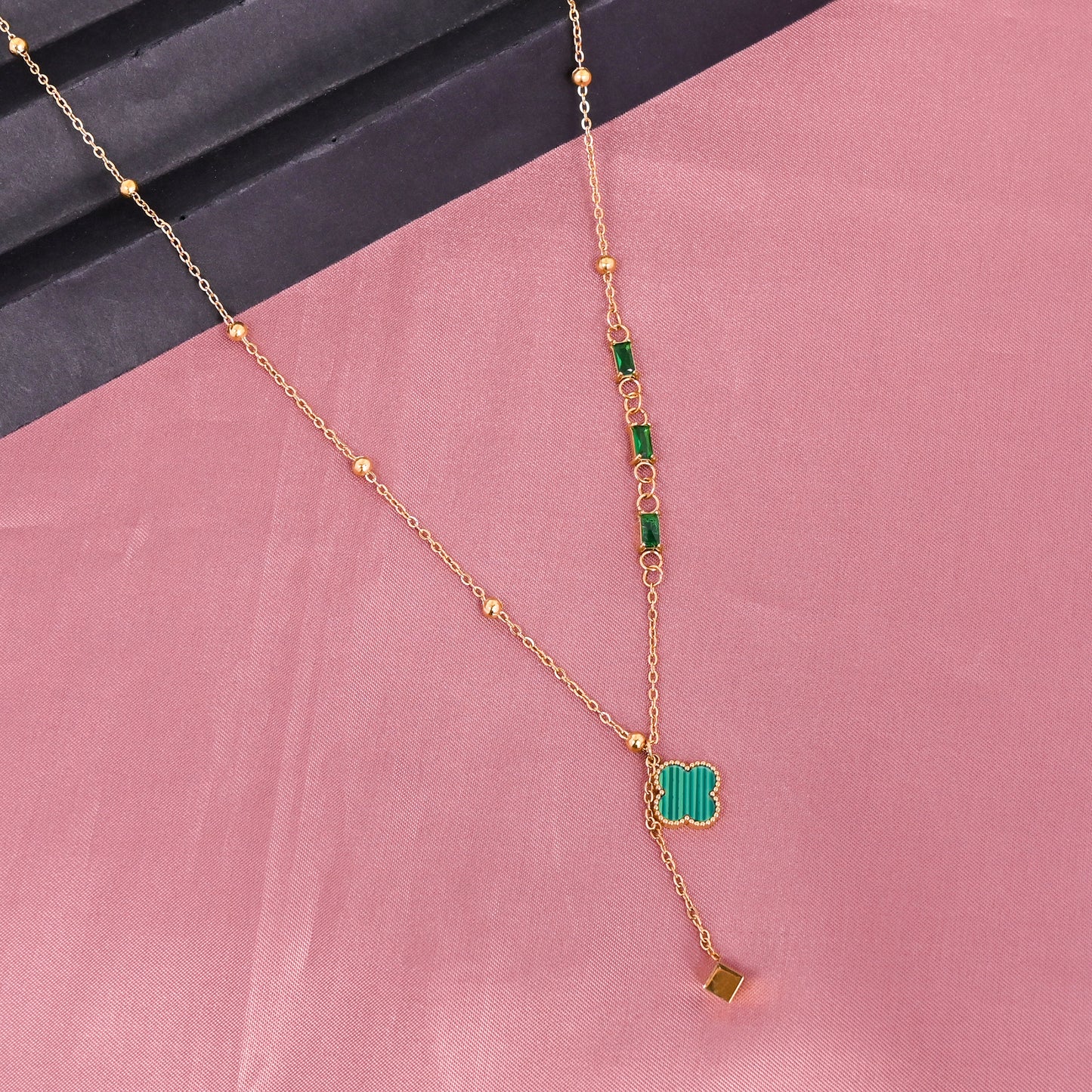 CKLAKART's Gold Toned Beaded Chain Neckpiece with Geometric Patterns With Green Stones