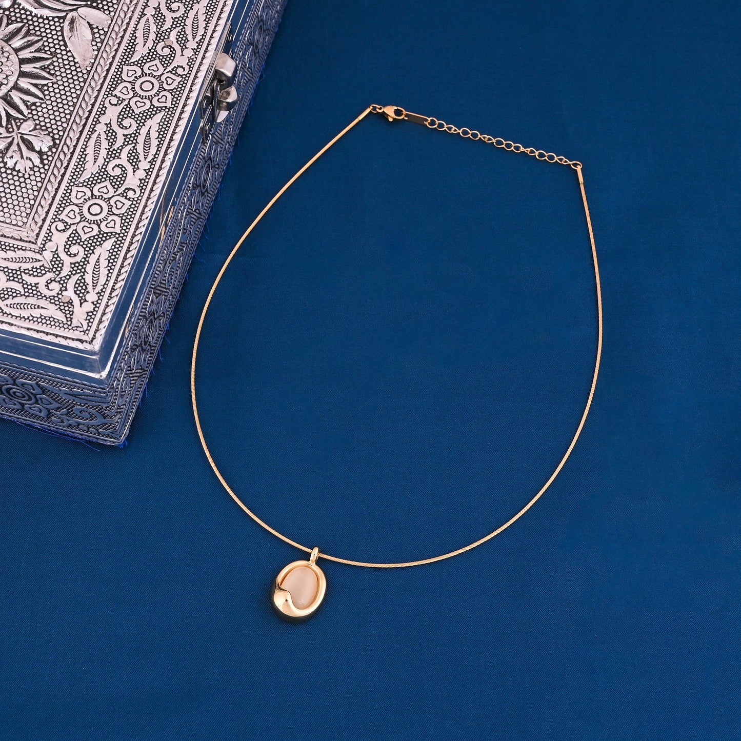CKLAKART's Gold Toned Choker with Stunning Oval Stone Pendant