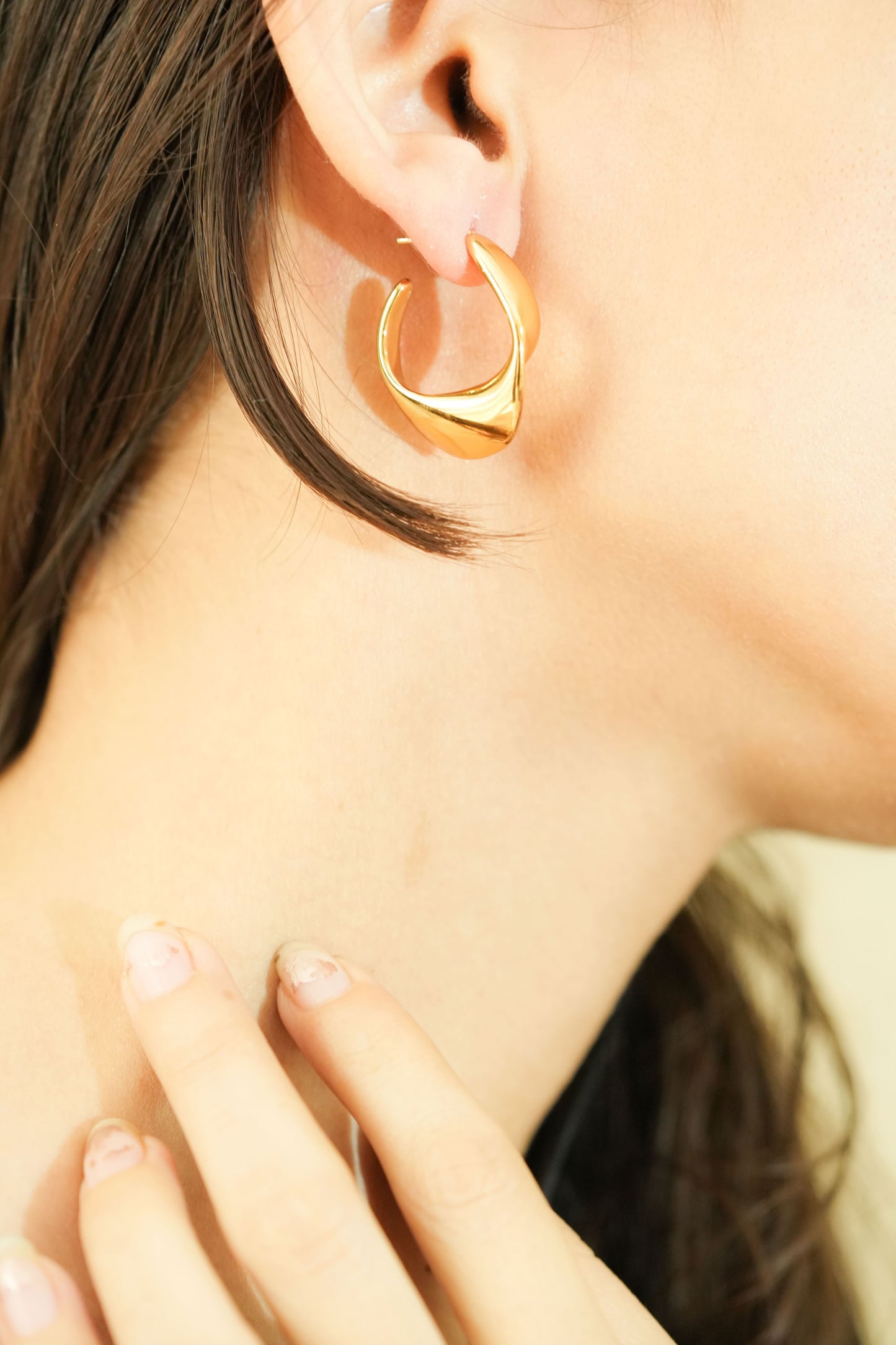CKLAKART's Geometric Hoop Earrings in Gold Tone