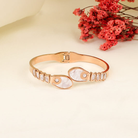 CKLAKART's Anti-Tarnish Bracelet with Calm White Stone