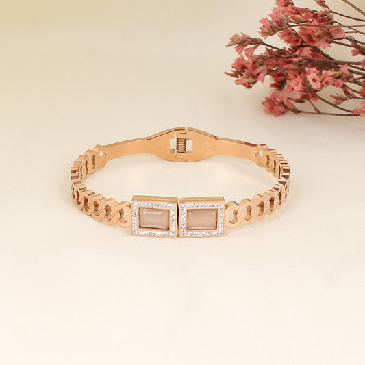 CKLAKART's Anti-Tarnish Bracelet with Sparkling Stones