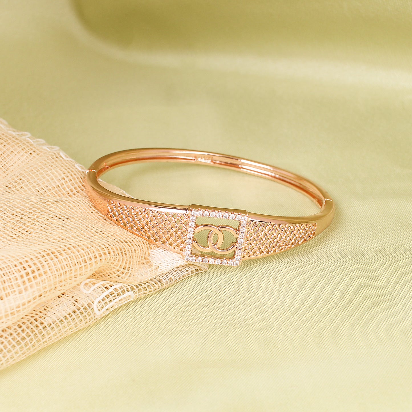 CKLAKART's Anti-Tarnish Rose Gold Bracelet and Ring with Gleaming Stones