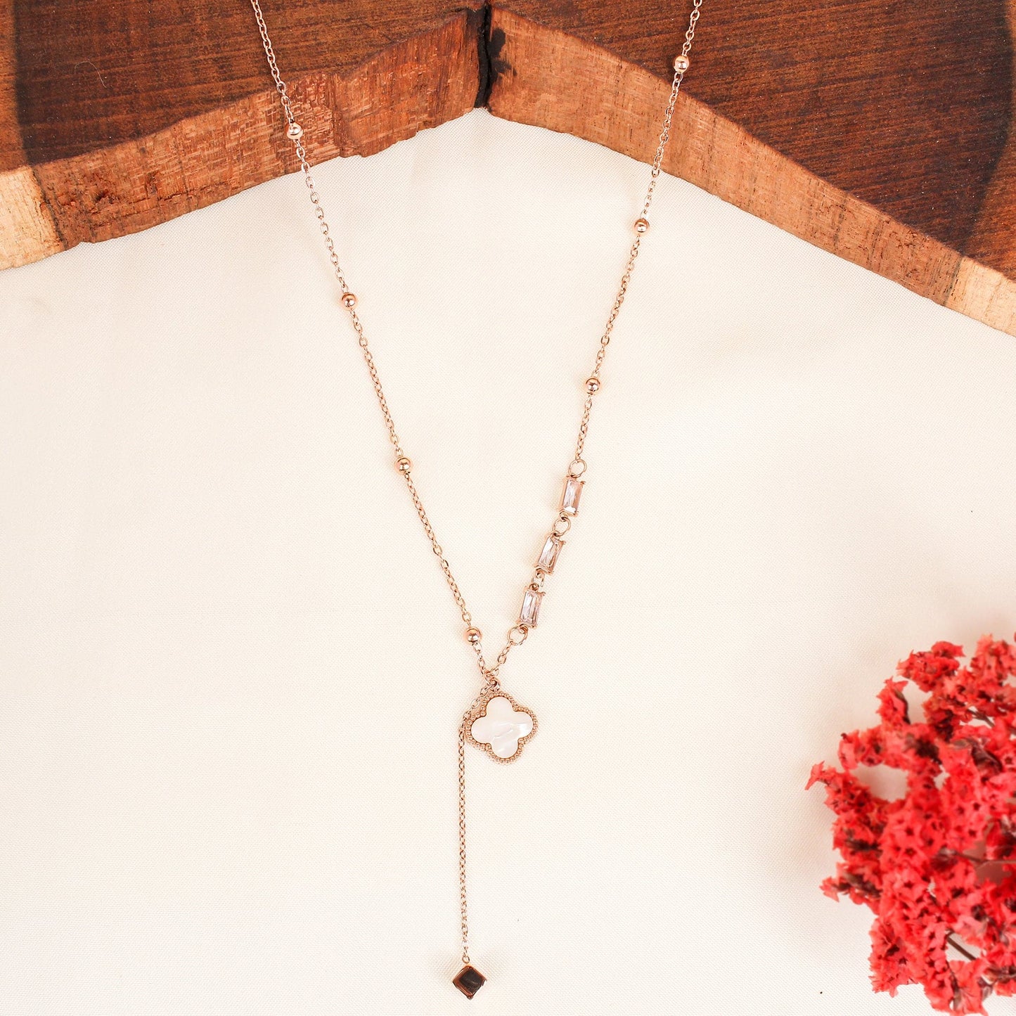 CKLAKART's Rose Gold Toned Beaded Chain Neckpiece with Geometric Patterns