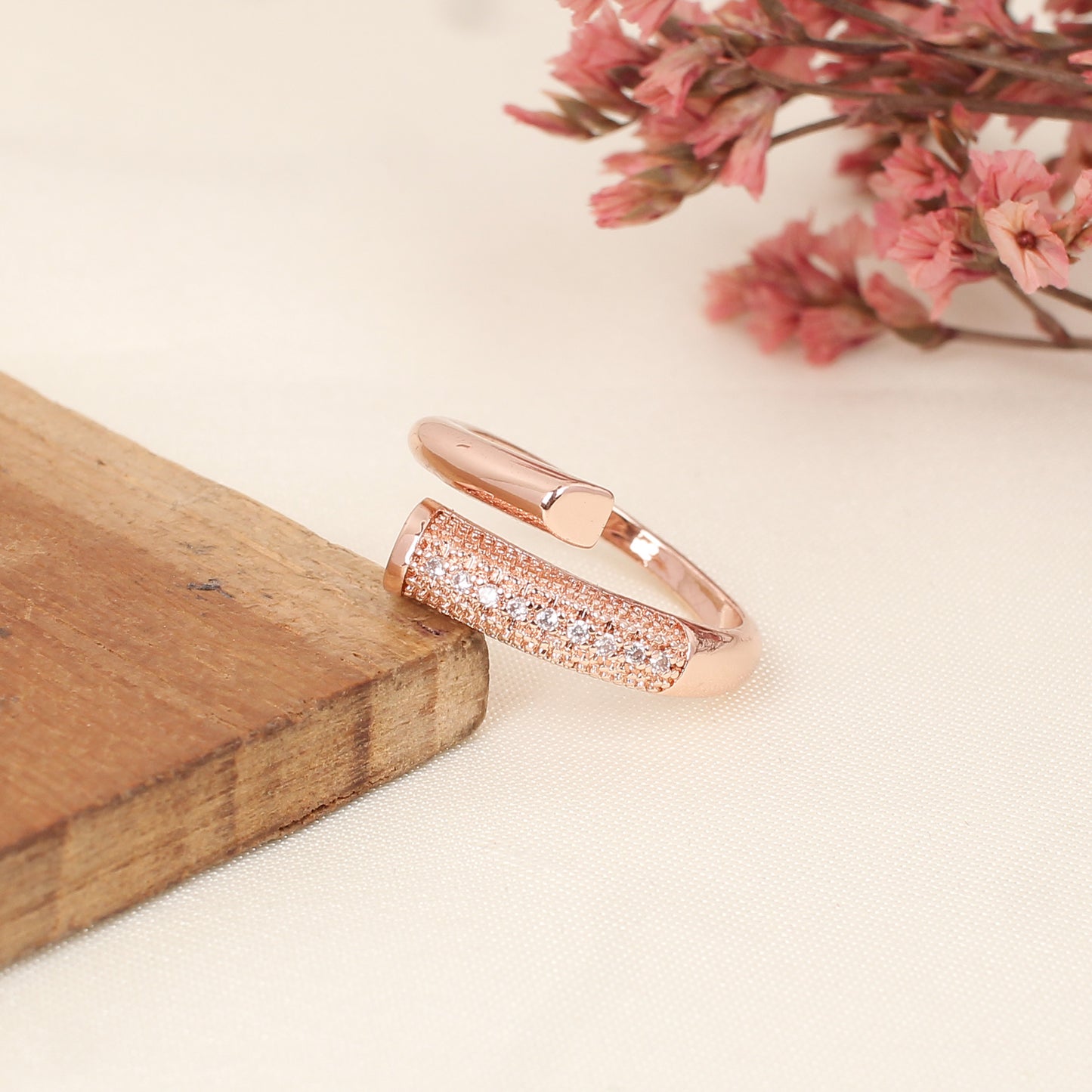 CKLAKART's Rose Gold Modish Ring with Zircon Sparkle