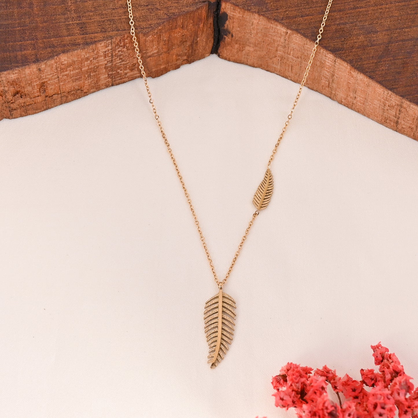 CKLAKART's Gold Toned Palm Leaf Pendant Necklace