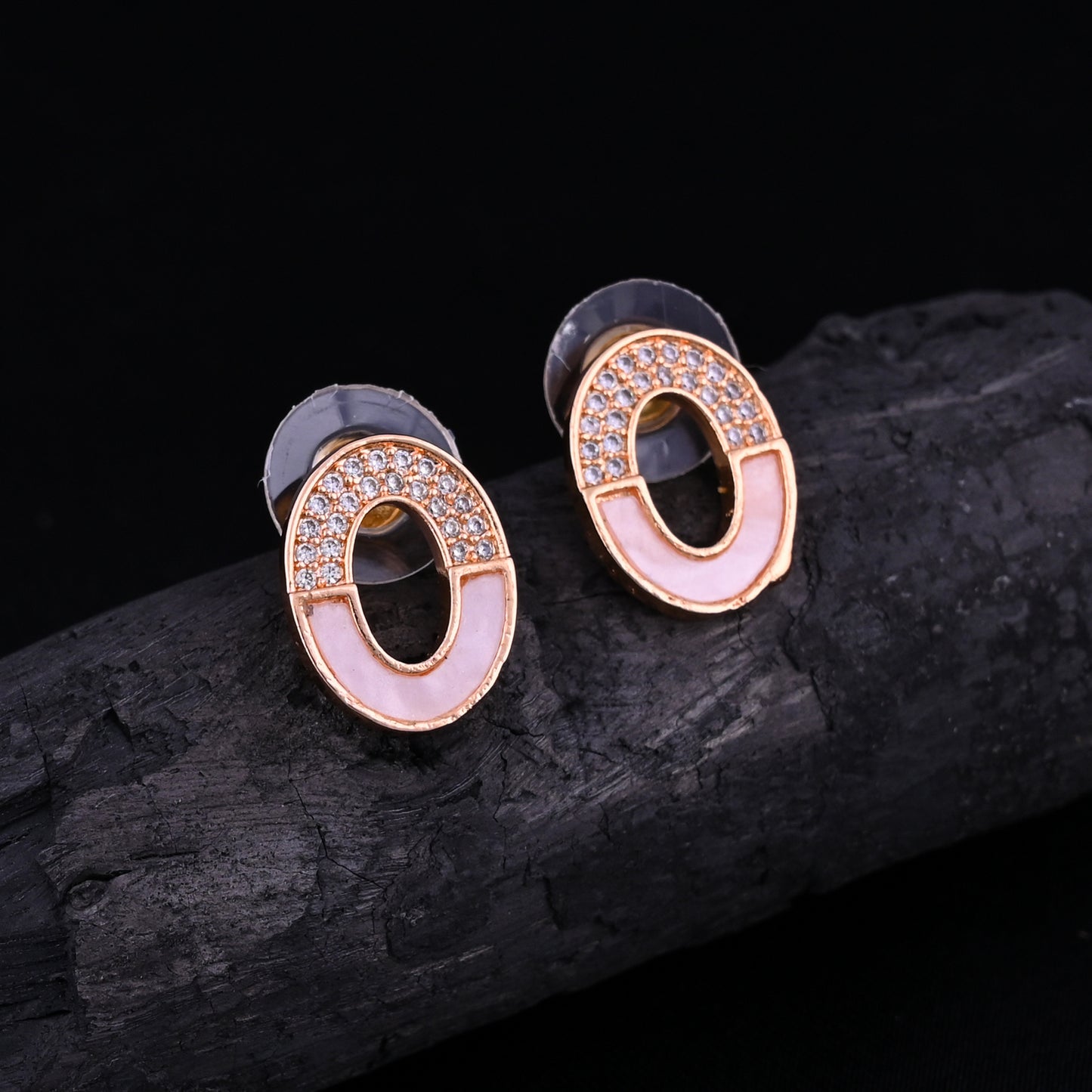 CKLAKART's Graceful Curves Oval Earrings for a Chic Finish